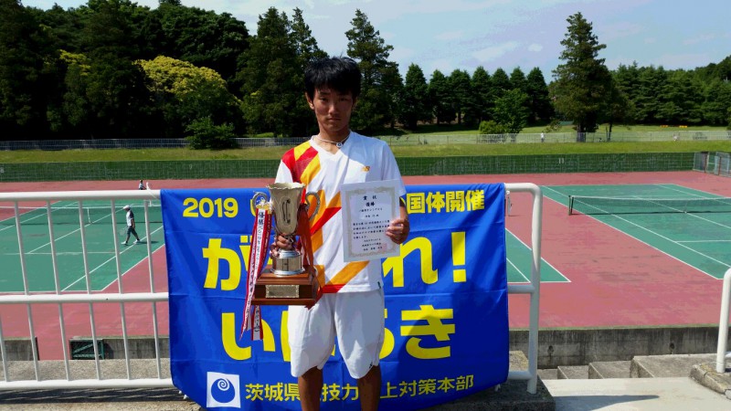 男子優勝　津島選手